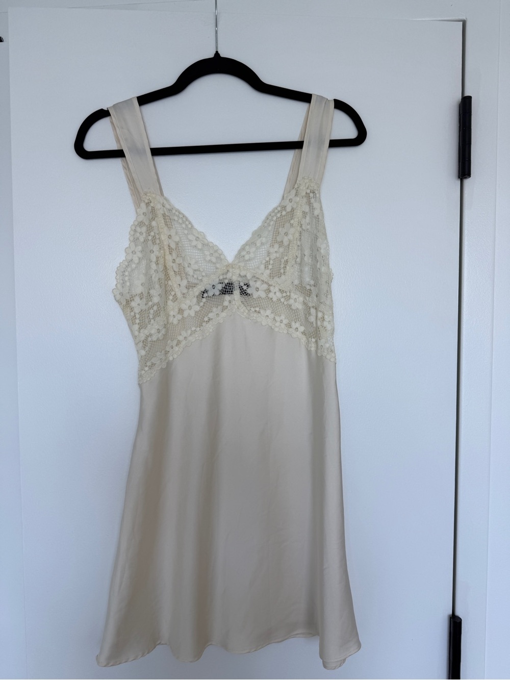 Lioness Cream Lace-Detail Slip Chemise - Picture 1 of 3